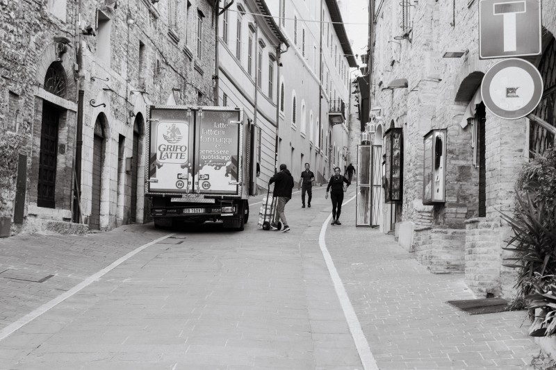 Straatfotografie: Assisi, Italië - najaar 2025